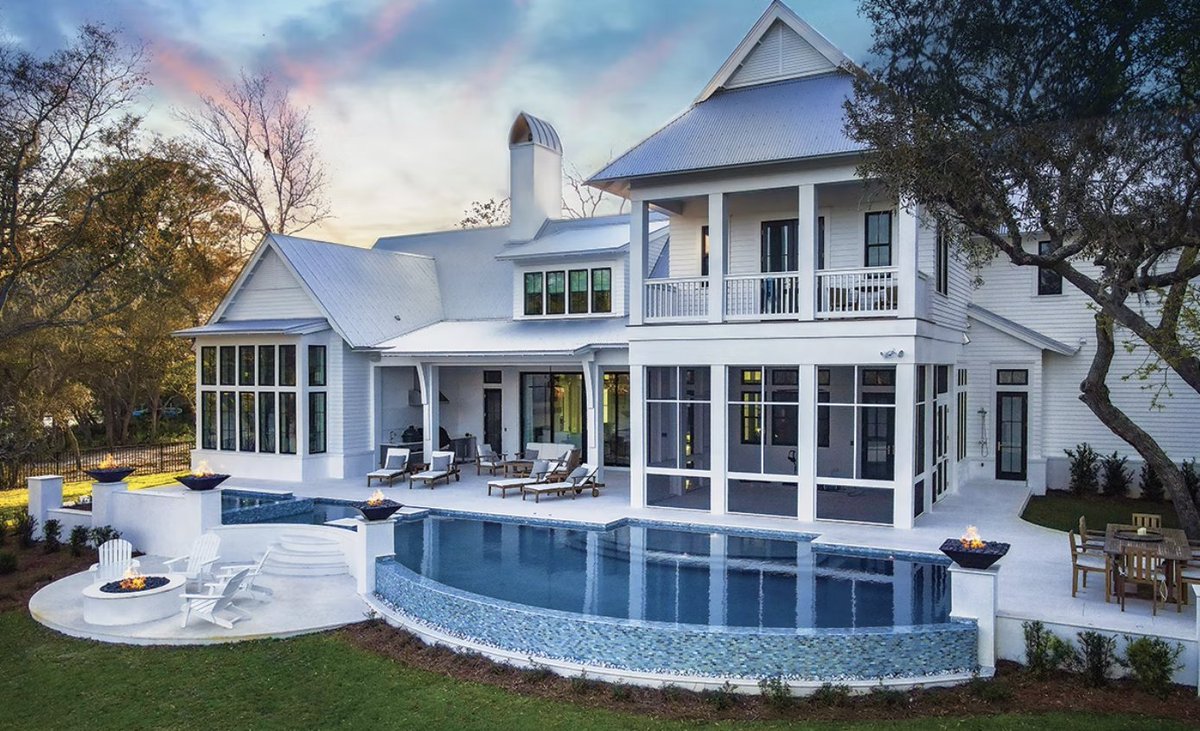 aquamagazine's tweet image. The #PoolOfTheWeek showcases the 2022 #AwardsOfExcellence winners from the @ThePHTA.

This week won 🏆BRONZE🏆 in the "Pools With a Vanishing Edge" category. Pool by J.Brownlee Design in Franklin, Tenn.

Decking Material: Firerock White Oyster
Pool Interior Finish: Wet Edge