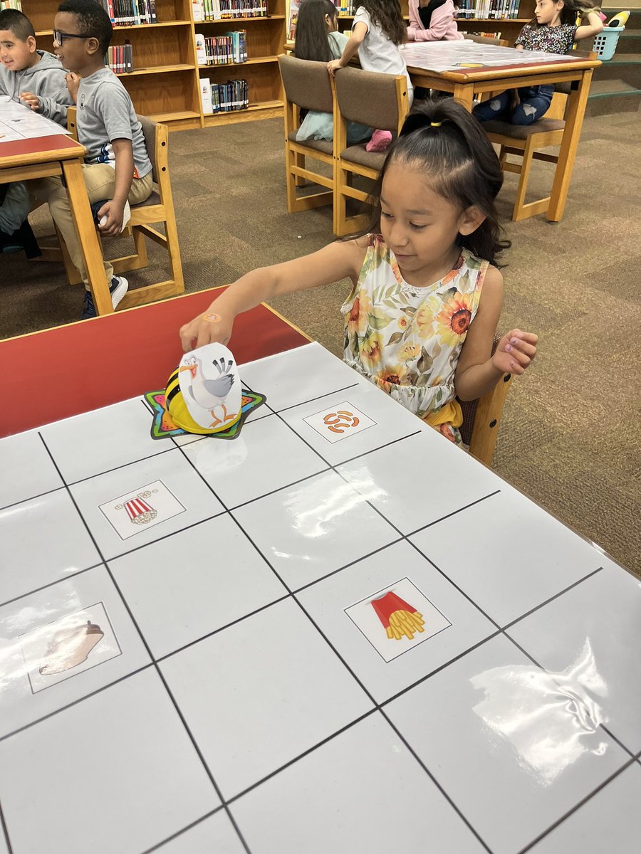 gallowaylib's tweet photo. We had fun coding our seagull to different snacks after reading “Smug Seagull” by Maddie Frost. #gallowaygreatness #misdlibraries https://t.co/RZVaYrEztV