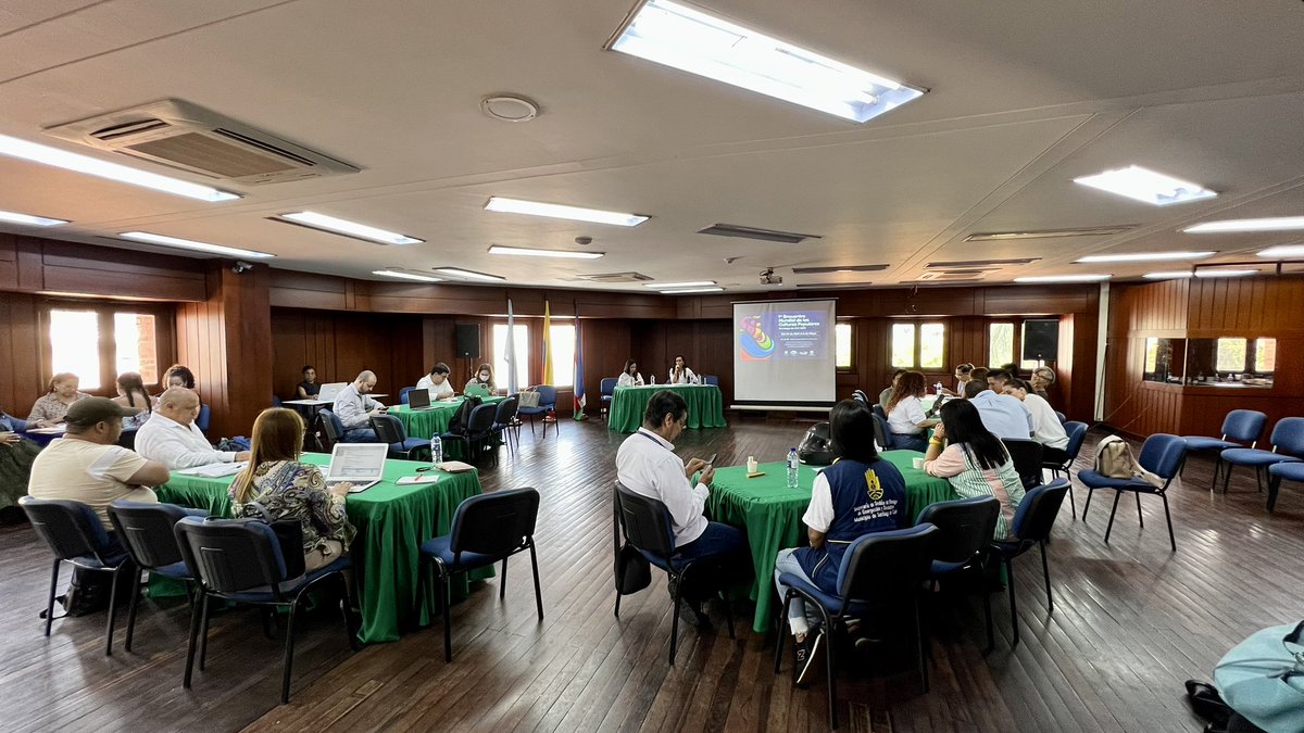 #AEstaHora se realiza el 5 comité para el 𝗜 𝗘𝗻𝗰𝘂𝗲𝗻𝘁𝗿𝗼 𝗠𝘂𝗻𝗱𝗶𝗮𝗹 𝗱𝗲 𝗹𝗮𝘀 𝗖𝘂𝗹𝘁𝘂𝗿𝗮𝘀 𝗣𝗼𝗽𝘂𝗹𝗮𝗿𝗲𝘀.💃🏻🪘todos los organismos de la @AlcaldiadeCali se están preparando para recibir a más de 1.200 artistas de todo el mundo que llegarán a nuestra ciudad.