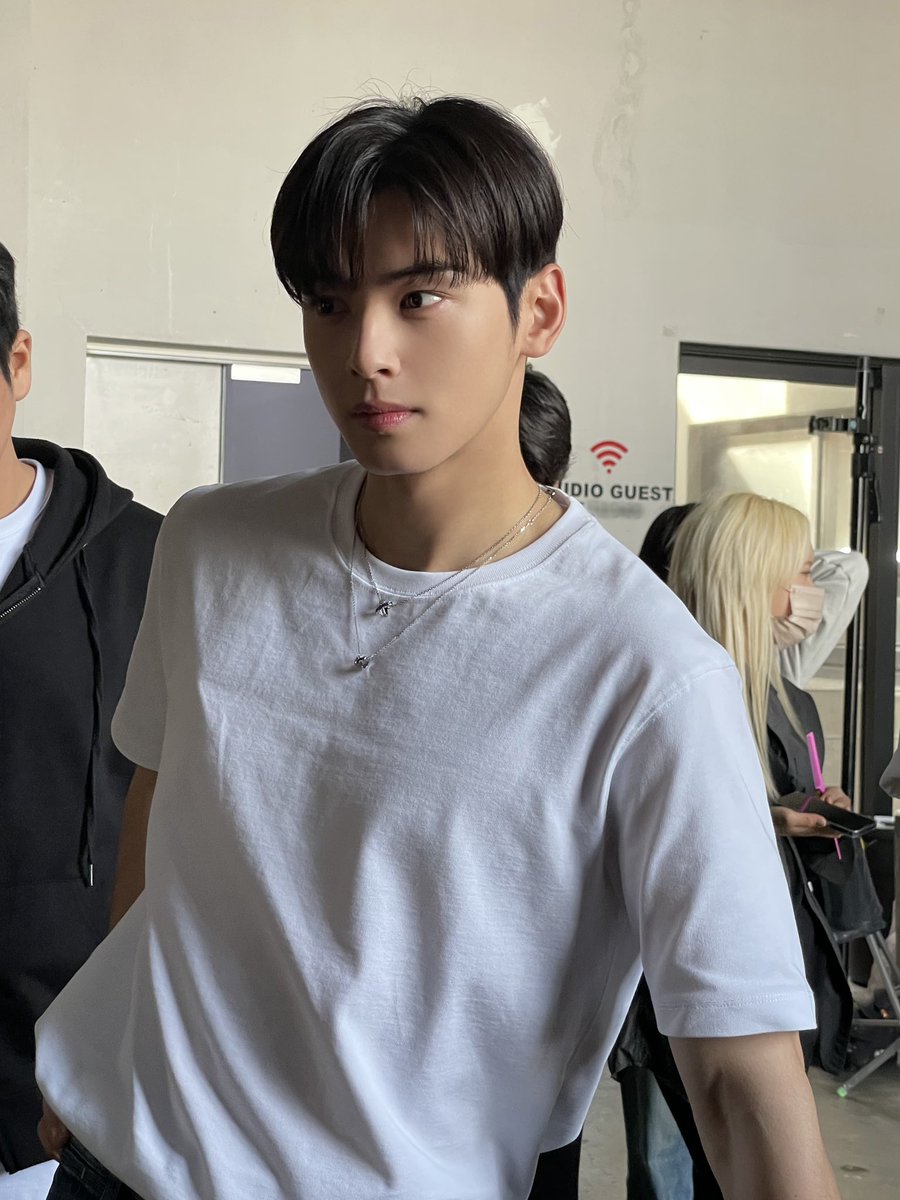 eunwoooverdose's tweet photo. https://t.co/xLF3WjinJL
