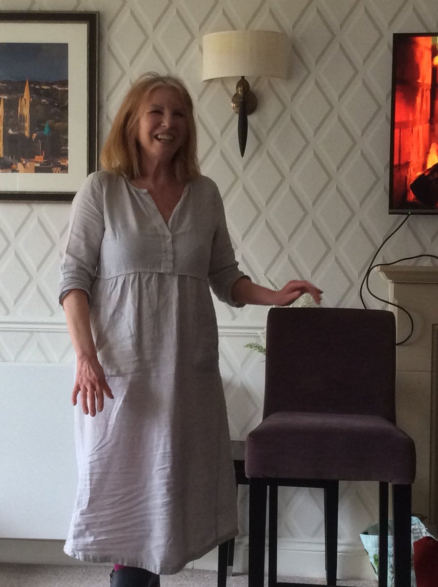 TregollsC's tweet photo. Brilliant afternoon at the lodge with the effervescent @LouiseDouglas3 @The_CWA @RNAtweets #Cornwall a 👍for gift of #thelostnotebook for our Tombola in April (21 in attendance) https://t.co/vYuhavdyjH