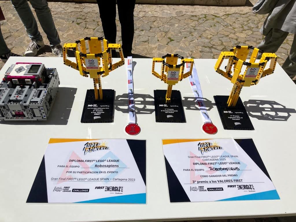 Col·legi Sant Pere tweet media