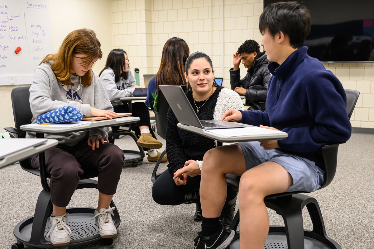 'The teachers here have such a passion, they are so engaged, and it makes me feel that my future is full of choices. They inspire me to make a difference.” - Current #StMarker 📘 💻 🦁 #defineitatSM #welcometothepride #futurestmarkers #smlionpride #smlearns #stmarksschoolma