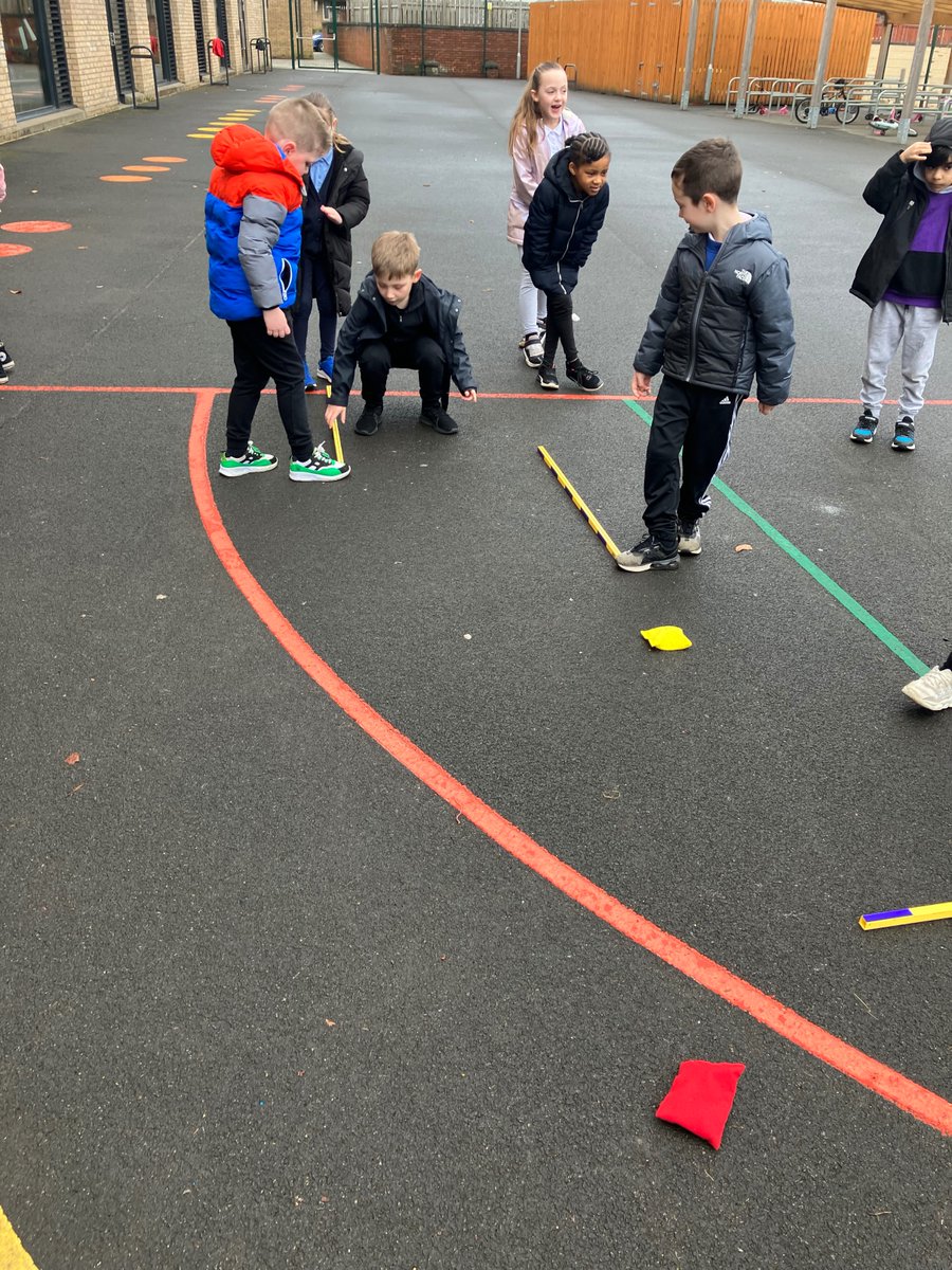 Blairdardiepri's tweet photo. P2A had lots of fun measuring the distance of their beanbag throws using metre sticks and footsteps! @glasgowcounts #numeracyandmaths #skillsforlifelearningandwork #outdoorlearning https://t.co/EBcpPmsfje