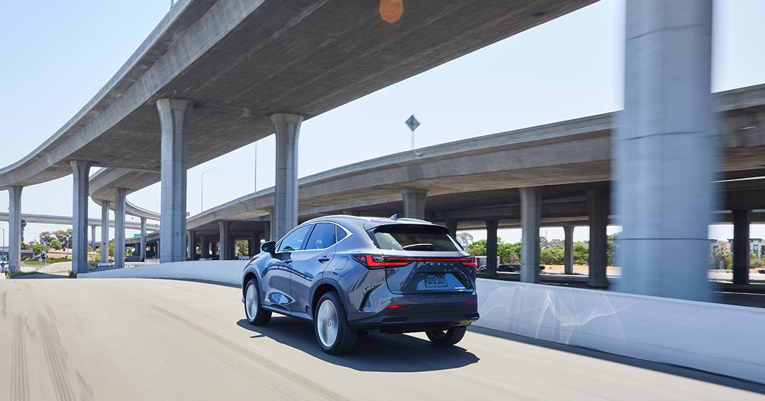 lexus__ss's tweet photo. Designed to evoke emotion and deliver power. #LexusNX hybrid https://t.co/Xa4vRFQ8Gx