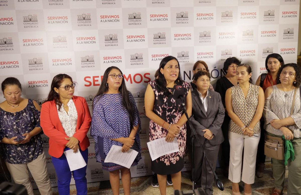 bloque_IG's tweet photo. Los derechos de las mujeres se encuentran en emergencia‼️ junto con organizaciones de mujeres denunciamos el grave incremento e impunidad frente a los hechos de violencia que viven las mujeres y menores de edad en nuestro país.  

¡Tocan a una tocan a todas! https://t.co/1iQbQ3KJz7
