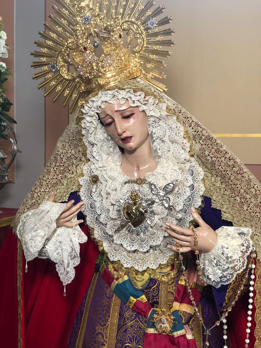 ¡A 2 días del Sábado de Pasión!

María Santísima del Amor ataviada para el Sábado de Pasión y la Semana Santa por su vestidor <a href="/AntoHrnndz/">Antonio J. Hernández</a>
Porta por primera vez el corazón traspasado, donación de dos hermanos de la corporación, y el rosario de la familia Jiménez Cabrera.