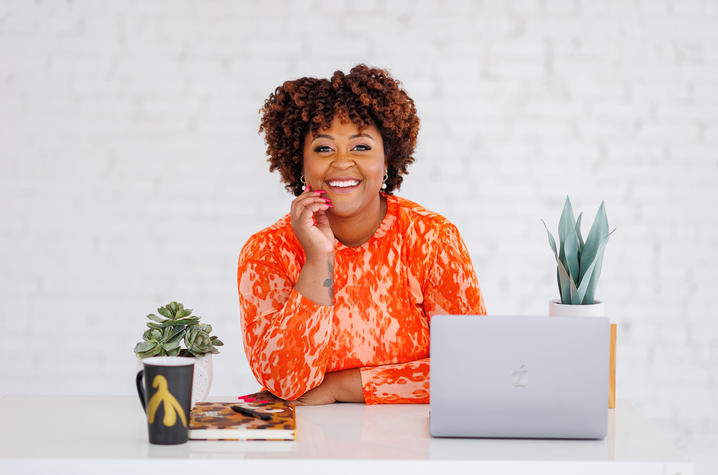 ResearchKY's tweet photo. For Shemeka Thorpe, Ph.D. (@drshemeka_), publishing research is an act of sharing stories rarely told. Through her work, Thorpe is ensuring Black women’s voices are included in academic literature. 

Learn more: https://t.co/IAr6XFNSG6 https://t.co/NtehzXDfVH