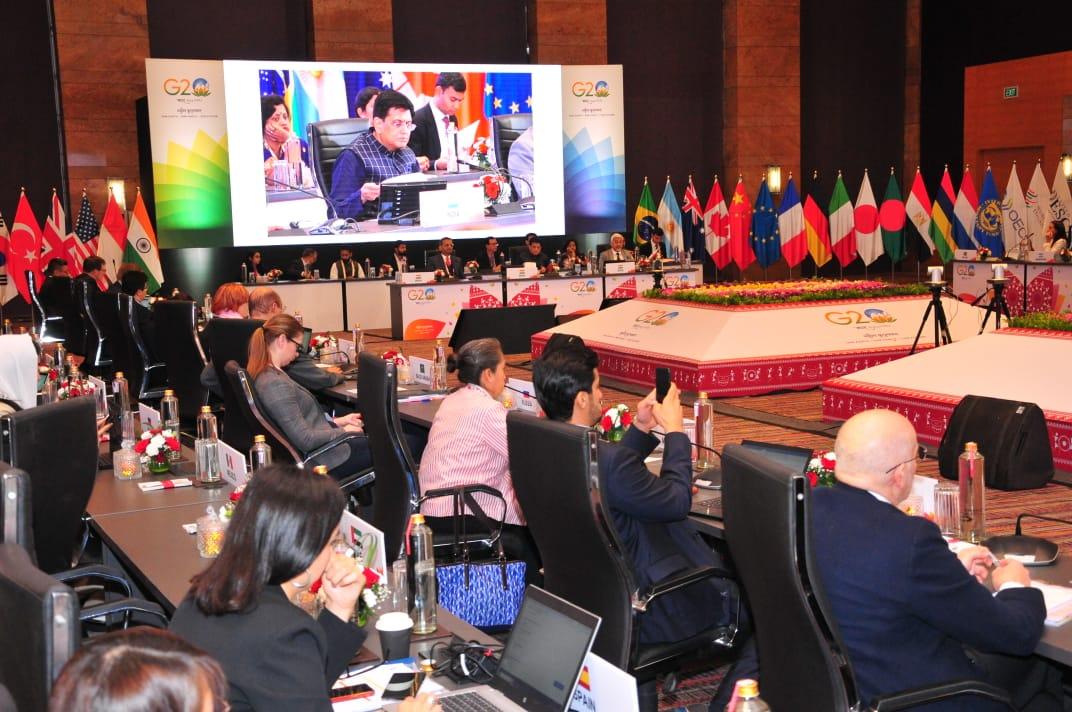 g20org's tweet photo. The 1st G20 #TIWG meeting concluded in #Mumbai today. 

Over 100 #G20 delegates participated in enriching discussions on accelerating global trade and investment, while simultaneously progressing towards achieving SDGs. 

#G20India

Read more here: 👇

https://t.co/j2UKrNAE0s https://t.co/6uvIoLnqLA