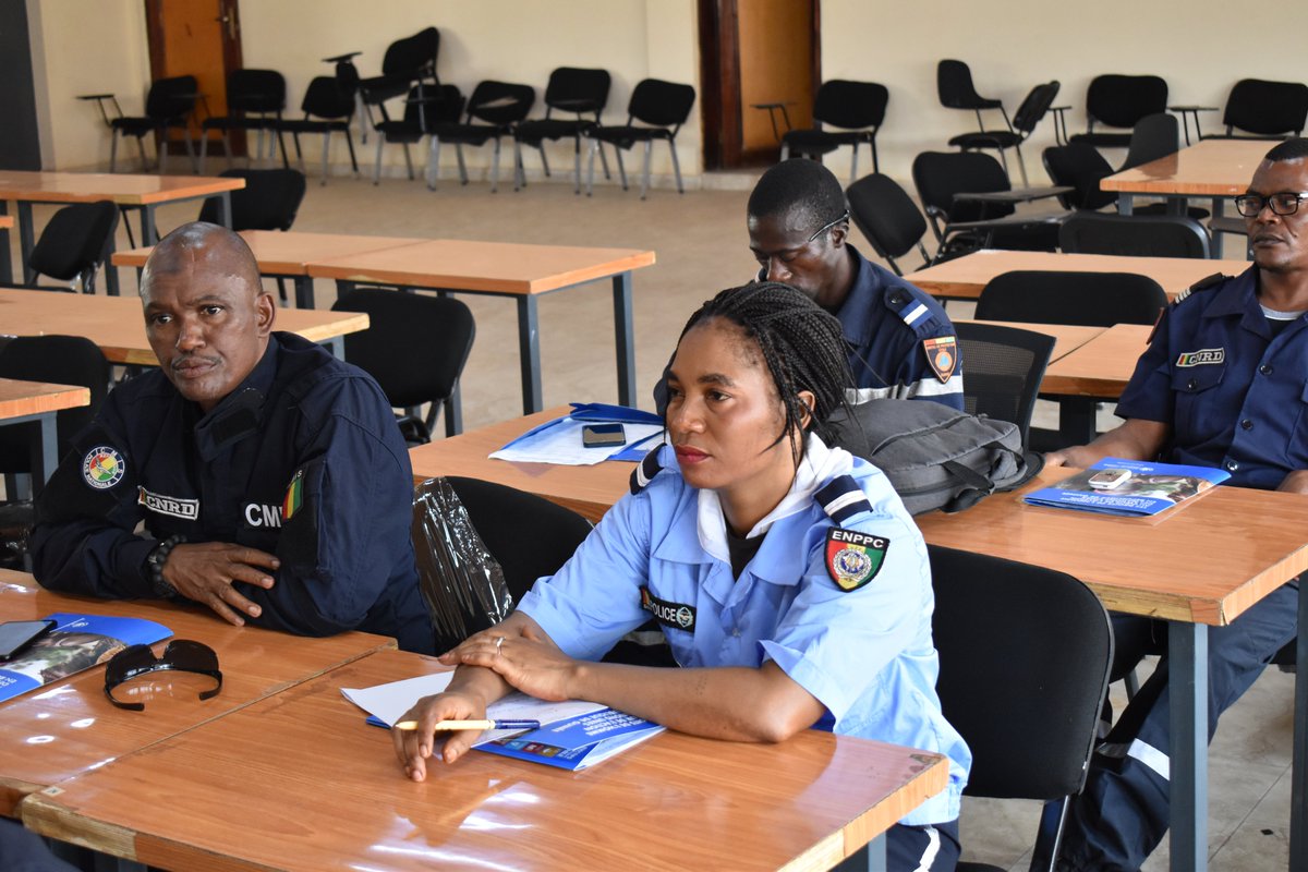 Onudhguinee's tweet photo. #Session_5 de la formation de la police sur la responsabilité du supérieur hiérachique en cas de violations des droits de l'homme lors du maintien d'ordre.
@GouvernementGN https://t.co/kJ9x5E4ju4