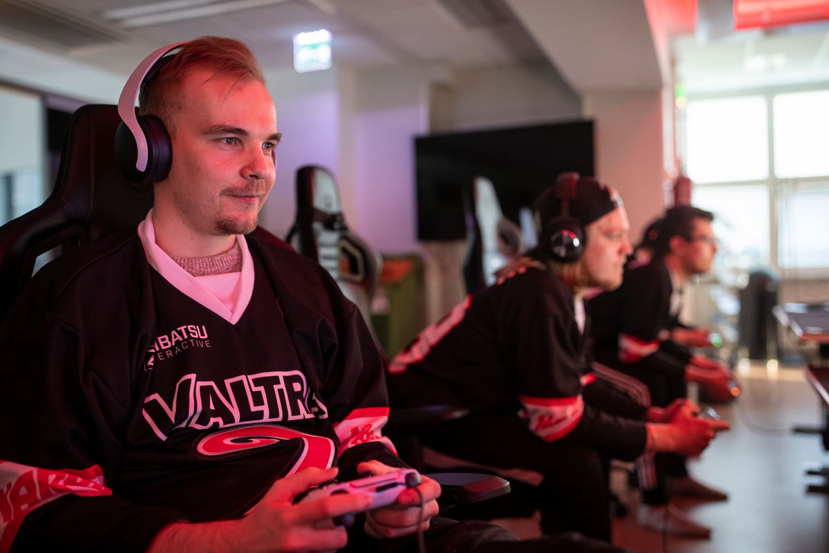 JYP_Esports's tweet image. Sehän ois pelipäivä tänään!

EHockey SM 2023 - 6v6 jatkuu siis illalla!🌪️

⚔️ JYP Esports - Technical Disaster
⏰21:00
📺Twitch.tv/jyp_esports

🌪️🌪️🌪️

#esportsfi #Zaibatsu #EDEnergydrink