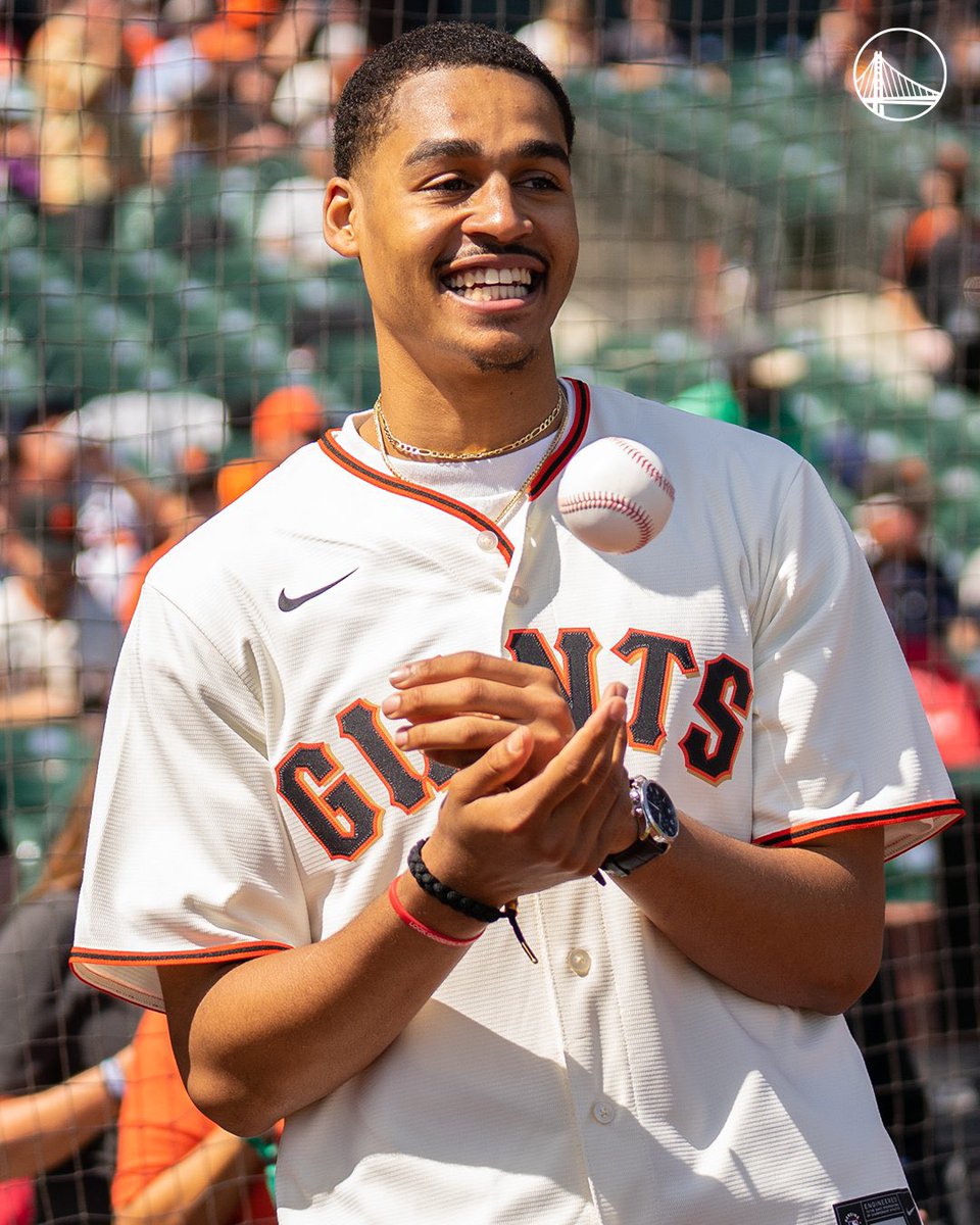 Happy #OpeningDay

Go get ‘em, @SFGiants. 

#BayAreaUnite