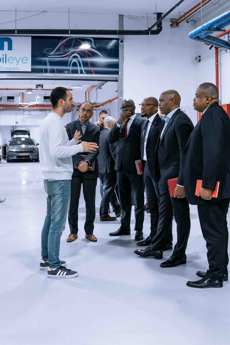 HeirsInsurance_'s tweet photo. Our Group Chairman, @TonyOElumelu just wrapped up a business trip to Israel 🇮🇱 aimed at forging valuable partnerships with the Israeli private sector.
#SimpleLifeIsHere #ProtectedByHeirsInsurance #Africapitalism
1/2 https://t.co/ypBzfp8fxl