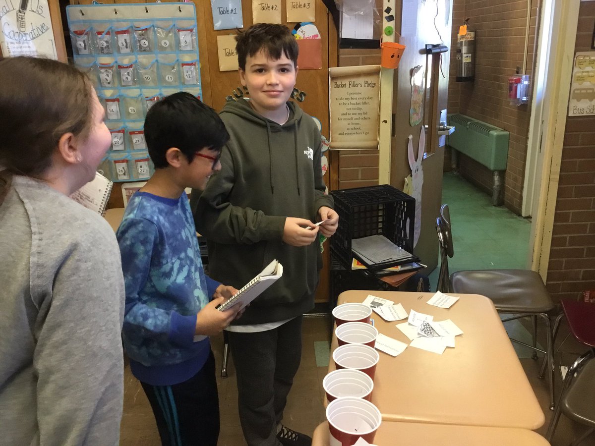 MrsWeiner21's tweet image. Continuing the Water Cycle Relay!  @ORHEagles21 #makingitfun #wehelpchildren