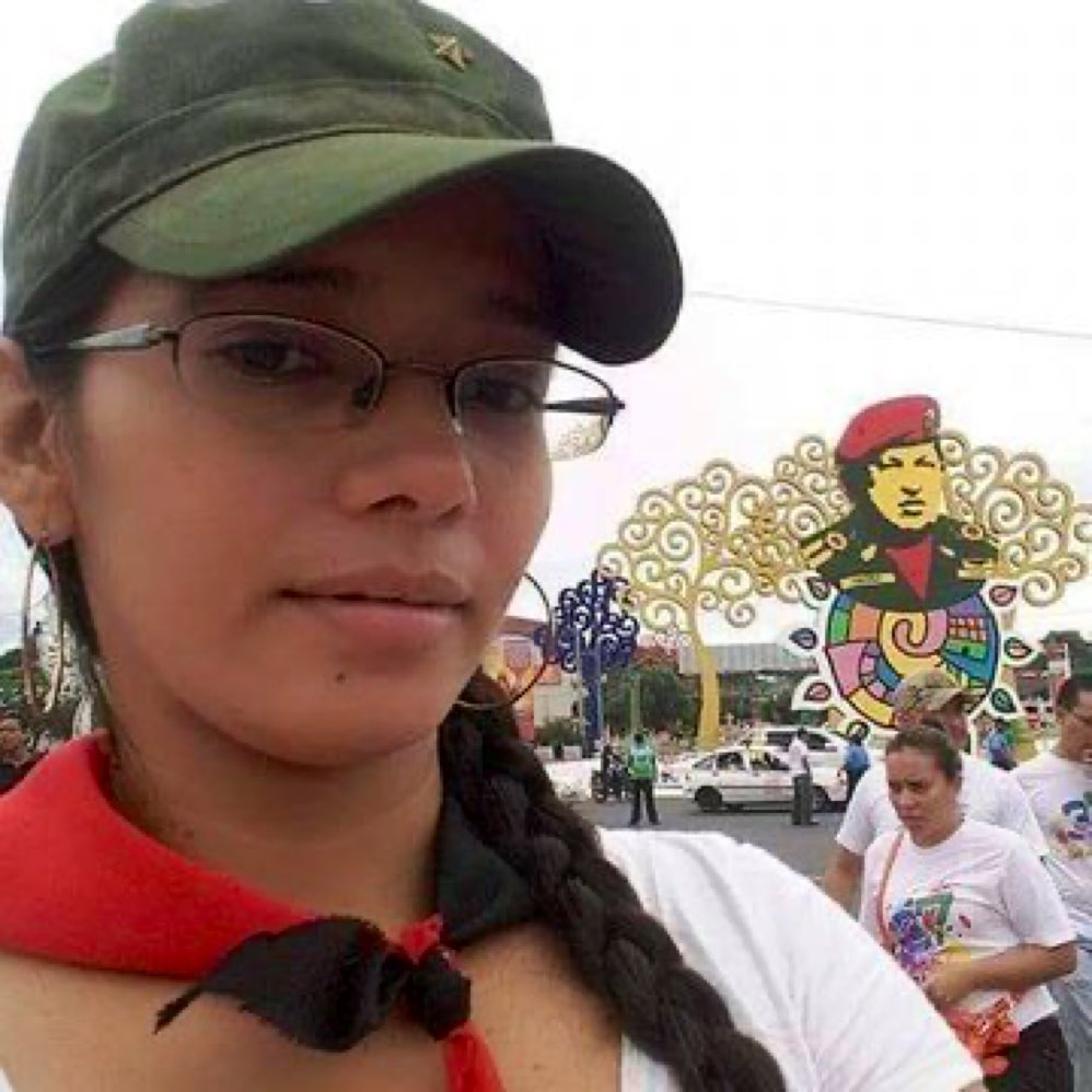 FloryCantoX's tweet photo. ¡Feliz cumpleaños @BetetaGaby! 🥳

Que este año esté se renueven tus fuerzas para las luchas venideras y te traiga muchas victorias. 

Desde #UnidosEnVictorias celebramos tu vida, tú entrega y dedicación. https://t.co/1e7WzPNVgL