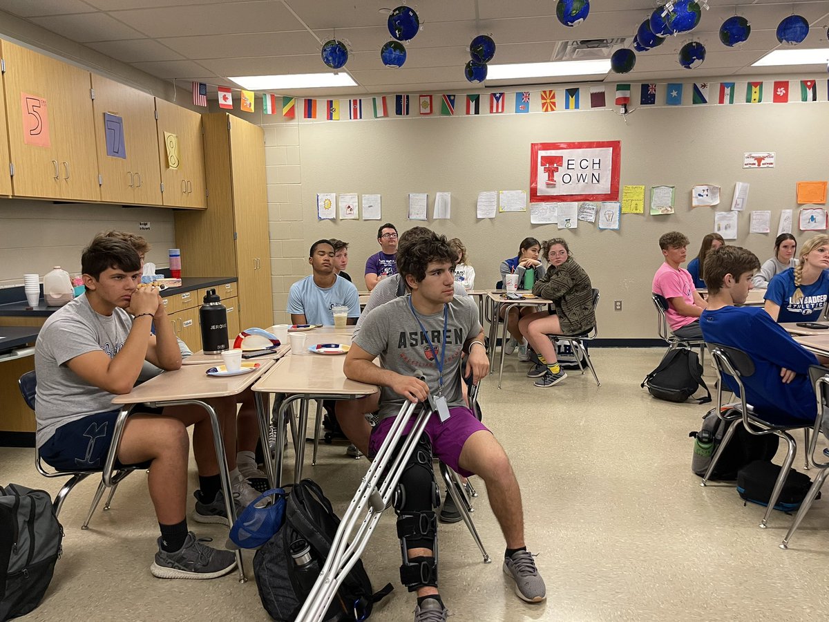 ElmaGarnett1's tweet photo. FCA THURSDAY! “I heard the voice of the Lord, saying, Whom shall I send, and who will go for us? Then said I, Here am I; send me.” ~Isaiah 6:8 @LampasasFCA https://t.co/ZQFM9HHsAy