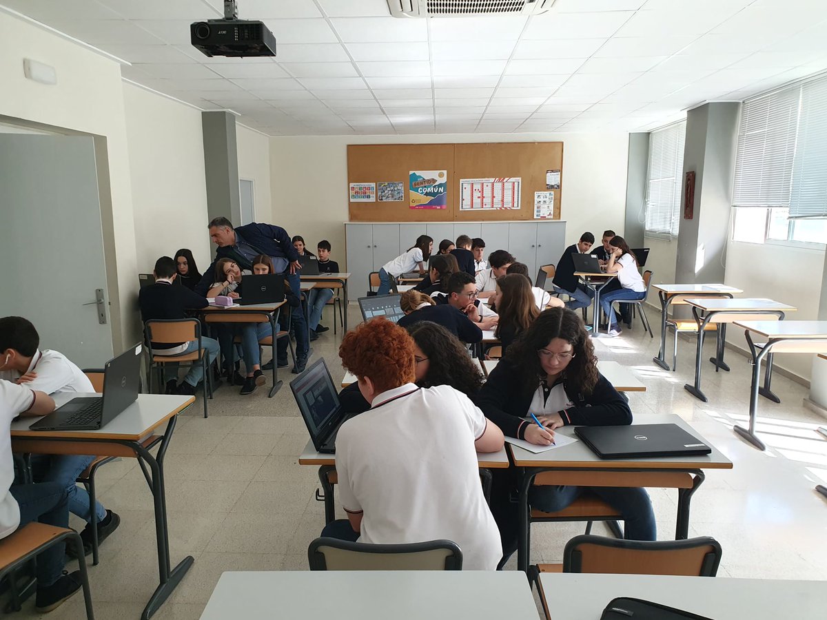 minmaculadacl's tweet photo. Desde el martes 28 hasta el jueves 30 de marzo, nuestro alumnado de 1° y 2° de ESO , están participando en un Escape Room Digital.
El objetivo es pasar un rato divertido y demostrar destrezas académicas. Han podido resolver los retos trabajando en grupo. #EscapeRoomDigital2023 https://t.co/ap5X7U2oVJ