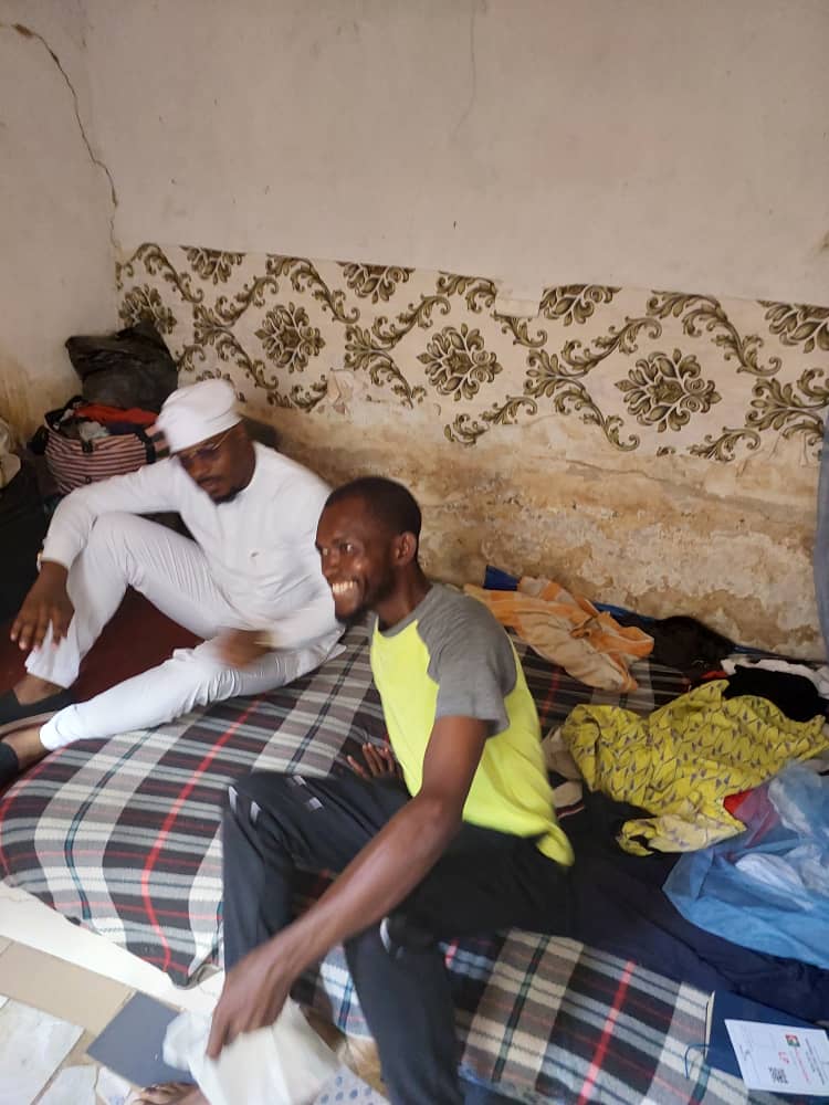 GRVlagos's tweet image. Today I continued my visitation to commiserate and support our PU agents and supporters that were brutalized by APC Thugs on saturday. We started in Agege, then Shomolu, Bariga and Kosofe LG. It was heart breaking to see a grown man cry in front of his children because he can't…