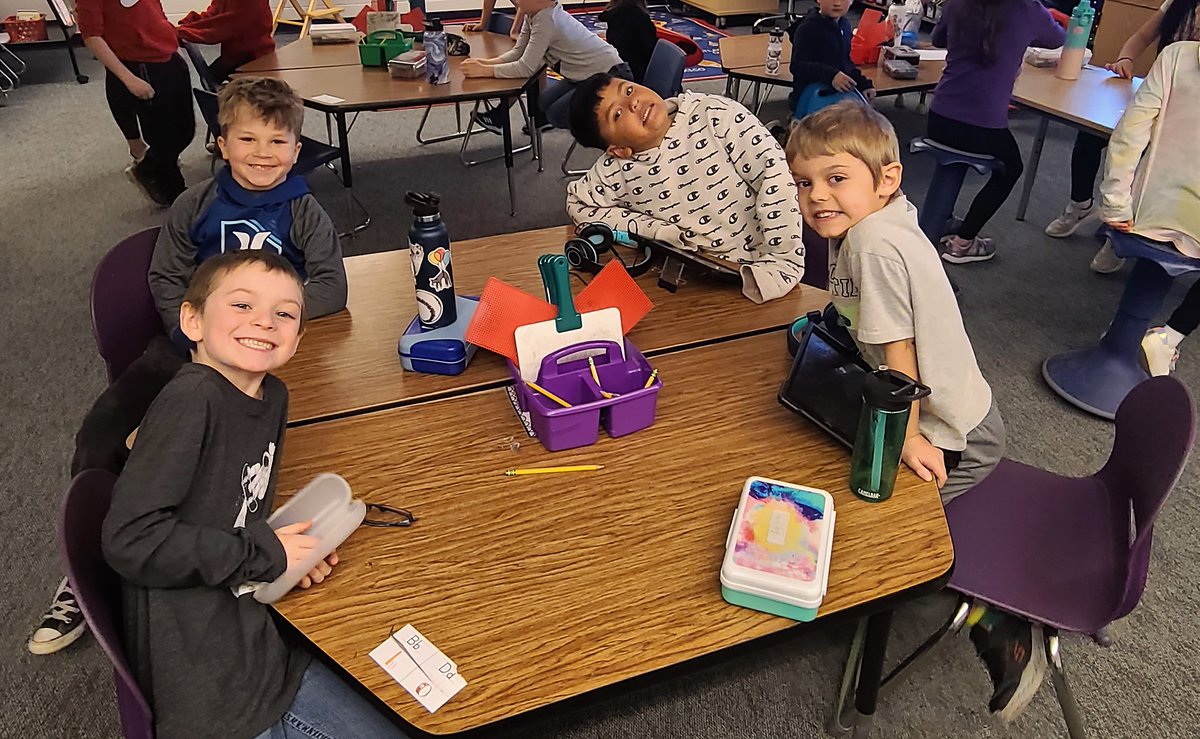 New Groningen students are finishing up March Reading Month with lots of celebrations. Superintendent Mendham helped 1st graders in Mrs. Rietman's class celebrate building up their individual reading stamina to 25 minutes by reading one of her favorite books. #ZPSLearningforLife
