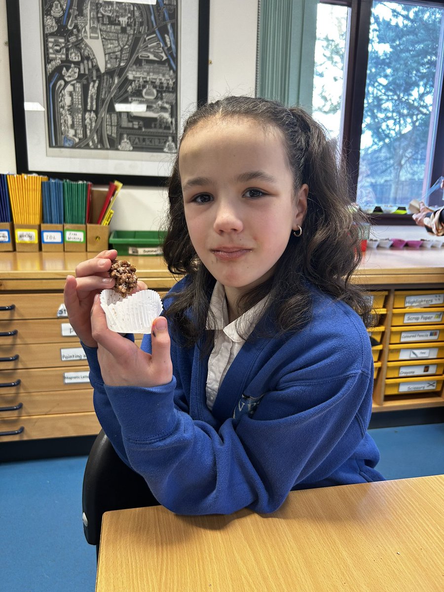 Miss Prentice & The Hive 🐝 tweet media