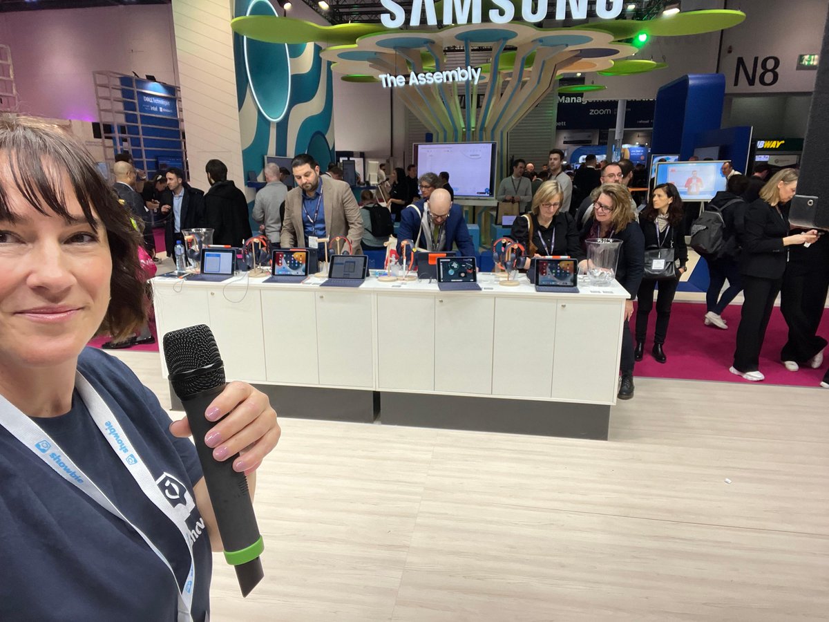 hcccroskery's tweet photo. Loved presenting on the #Logitech stand today, demonstrating how using #iPad #logitechcrayons and #Showbie can easily support the DNA of Learning! #directinstruction #independentpractise #highqualityfeedback #integratedassessment #educationessentials https://t.co/3sNCN8PW8C