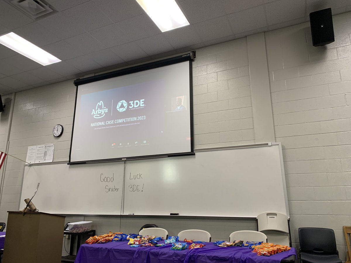 AshleySloboda's tweet photo. At Snider High School, where a group of freshmen will present to @Arbys officials as part of 3DE.
@FWCommSchools 
@JGfortwayne https://t.co/2nfpJWpsj9