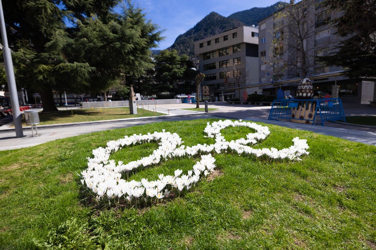 comuee's tweet photo. 🌺La primavera ja es viu a Escaldes-Engordany. 

Les flors embelleixen parcs i carrers i ens transmeten felicitat.

Espais més verds. Carrers més saludables.

#EscaldesEngordany
#Andorra 
#LlavorsDeSostenibilitat https://t.co/GaEgIYN8DT