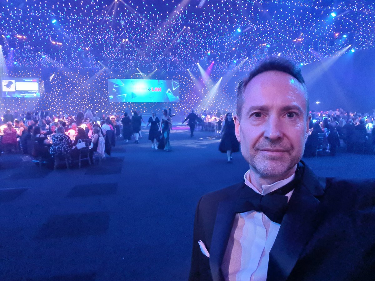 3ninePR's tweet photo. .#tbt to last week's @hsjpartnership awards with @Medclair1 @BPRMedical and @NewcastleHosps Fabulous @hsj_awards evening hosted by the hilarious @joeldommett https://t.co/Mxx3BnHgRv