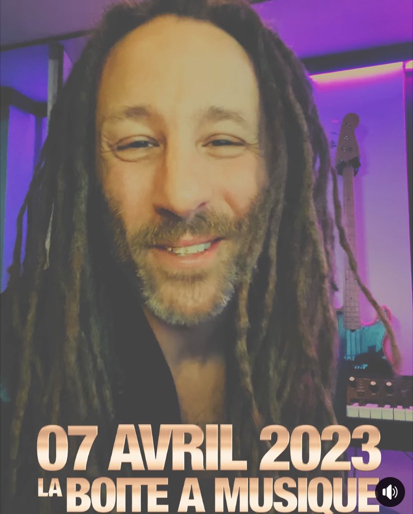 BlackooTv's tweet photo. @10dier_ tu nous avais pas dit que t’avais plusieur métiers 😂 https://t.co/TrBQWEFief