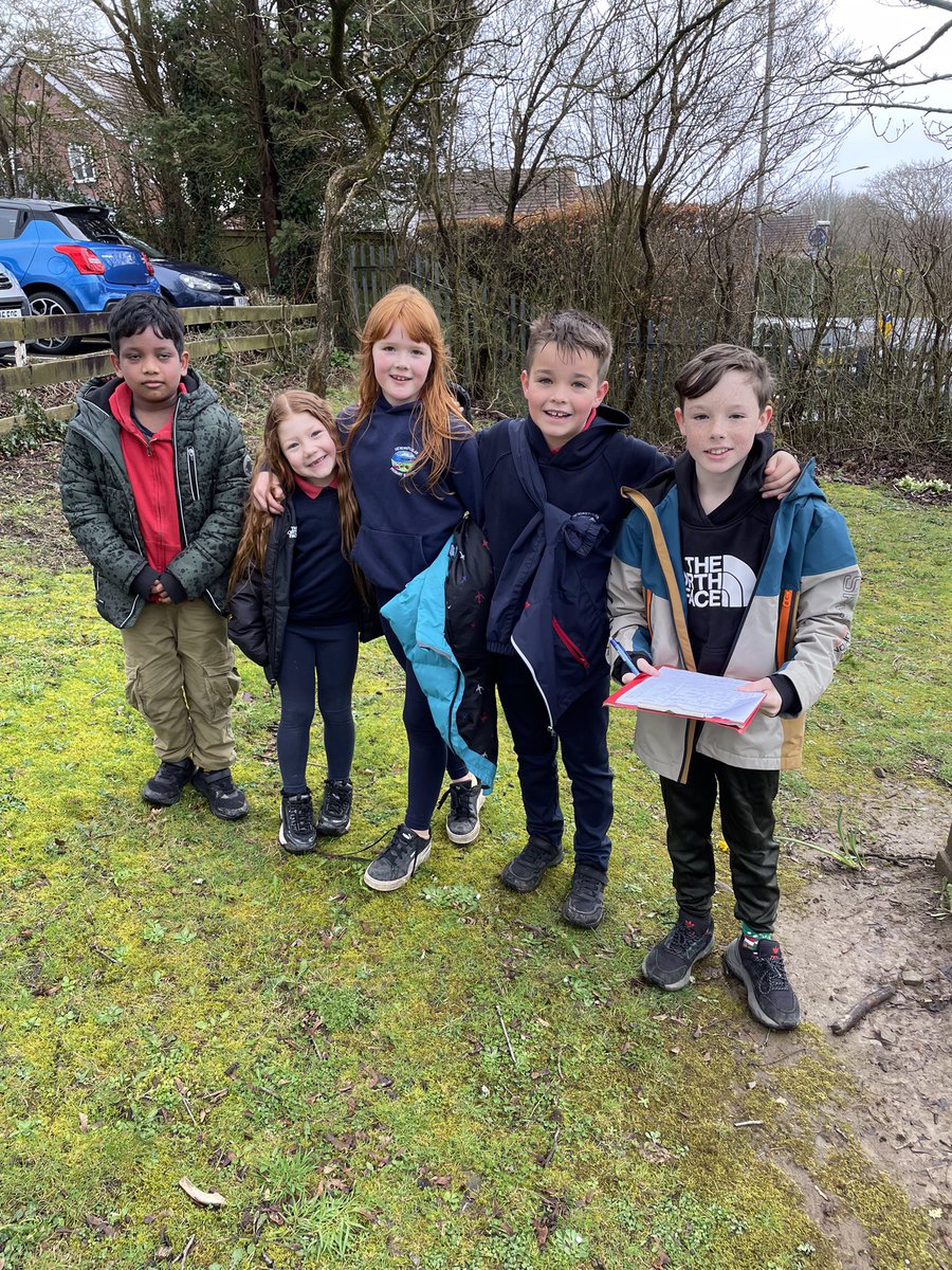 Hendrefoilan's tweet photo. Key Stage 2 made the most of a break in the weather to have their Easter Egg Hunt. Some great teamwork, map work and orienteering skills used. Thanks to Mr K for organising. #hdfpHCI #hdfpHum #hdfpfun https://t.co/BECOj3Tj9W