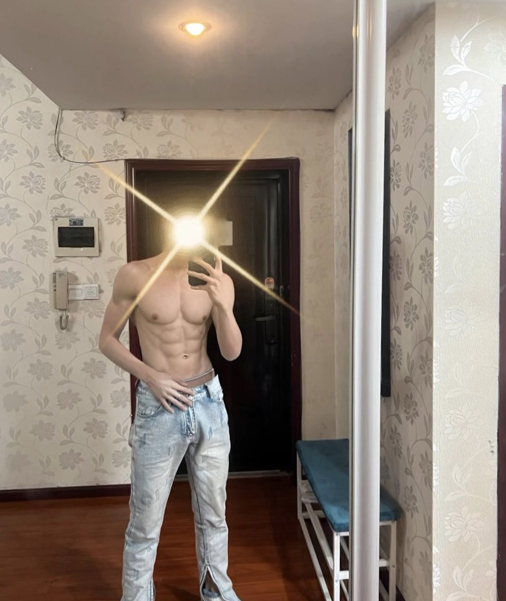 ElzE4k's tweet photo. 可以让我给你舔逼吗🥵 https://t.co/yzVWIyt43t
