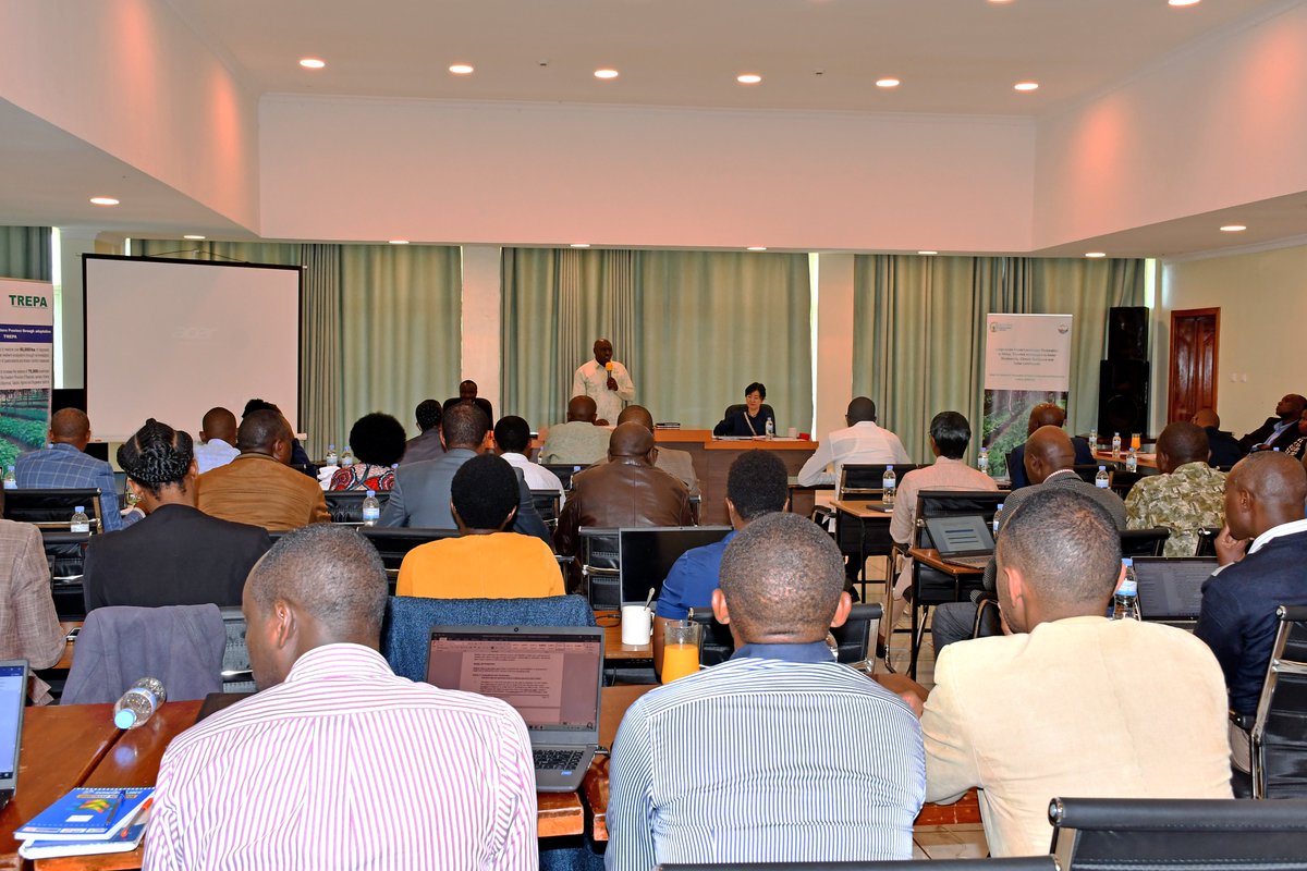 IucnRwanda's tweet image. Today, @IucnRwanda, @RwandaForestry, @RwandaEast &amp;amp; Districts of Kirehe, Ngoma, Bugesera, Kayonza, Rwamagana, Gatsibo, Nyagatare signed Memorandum of Understandings on restoration of degraded lands in the Eastern Province through restoration projects (#TREPA, #COMBIO &amp;amp; #AREECA)