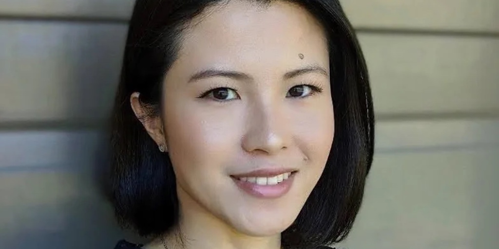 A new, first-of-its-kind undergraduate course blending mathematics, computing and textiles, developed by Informatics Postdoctoral Scholar Joey Huang (<a href="/JoeyYL/">Joey Huang, Ph.D.</a>), is offered this spring quarter at <a href="/UCIrvine/">UC Irvine</a>. 

READ: bit.ly/40A4SiE

#uciics #ucirvine #ics #irvine #roboloom