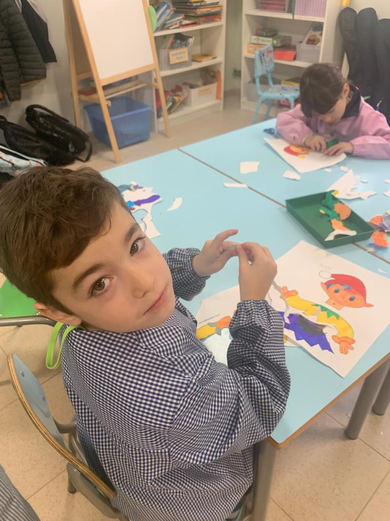 virolai_molins's tweet photo. Els follets i les fades fem ninots articulats. #ProjecteElCosHumà #1rPrimària #Manipulem https://t.co/iHJIhonAqW