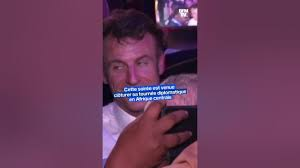 supercontaminan's tweet photo. @Nain_Portekoi pour être respecté il faut être respectable et Macron n'est pas respectable https://t.co/ecbhaHZMxX