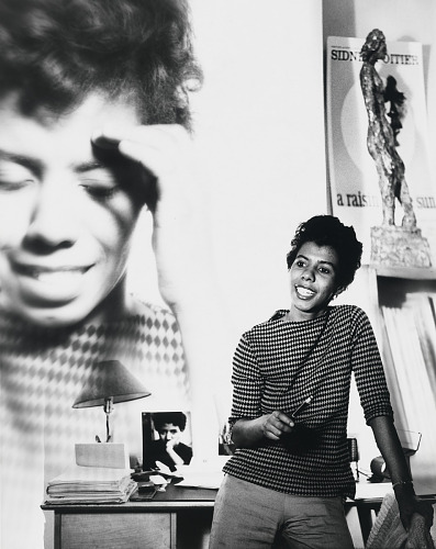 For our Twitter Spaces chat with @NPRextra, discussing this portrait of Lorraine Hansberry in the collection of @smithsoniannpg si.edu/object/lorrain…