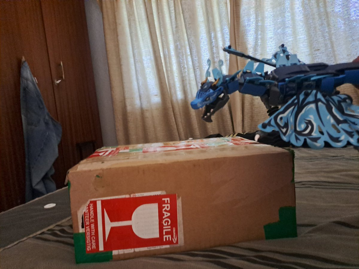 Rhymelark's tweet photo. Today's dragon loot. Thanks @gunpla_sa https://t.co/qa8TBx9OKo