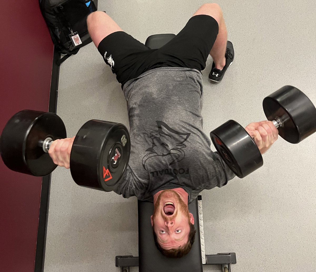 Just another day in the office for the Mavs 🐃🏈
Moving some weight and having fun 
Almost done with the week ‼️‼️‼️
#Mavs #Mavup