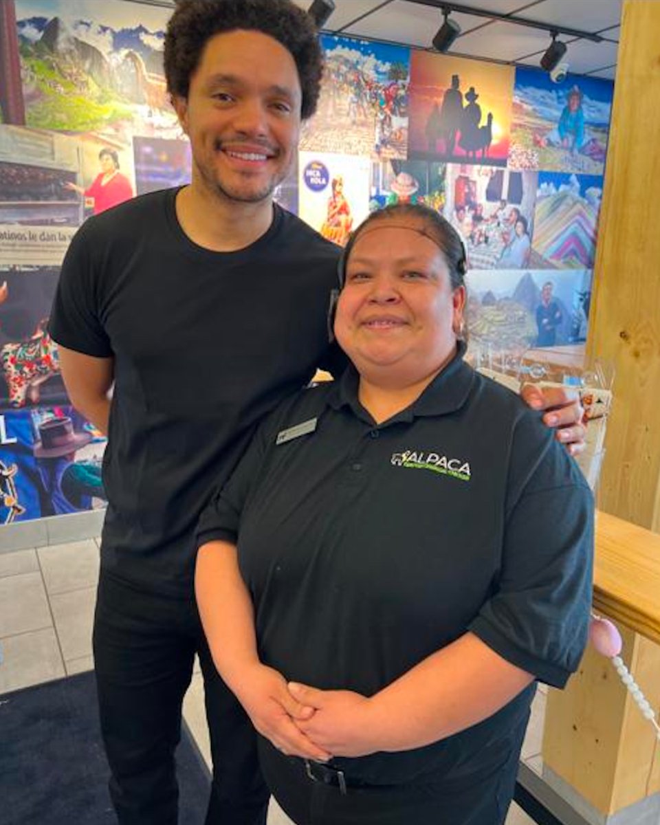 Wait! Is that @Trevornoah at our 9th St. location? 😱 Thank you so much for stopping by! 🫶

#alpacachicken #chickenwelove #trevornoah #trianglenc