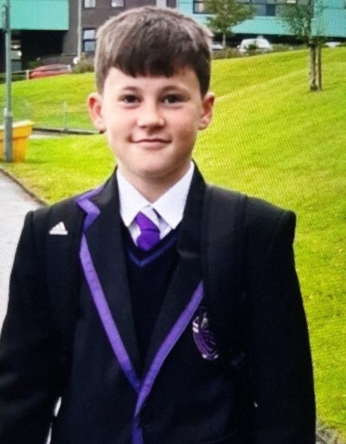 thisisgoradio's tweet photo. MISSING: Have you seen Greenock schoolboy Ryan Lungley?

The 13 Y/O was last seen at 11.55pm last night &amp; concerns are growing for his welfare. 

Ryan was wearing a pair of bright red tracksuit bottoms &amp; blue hoody with white writing. https://t.co/Uk0wv3MMdj
