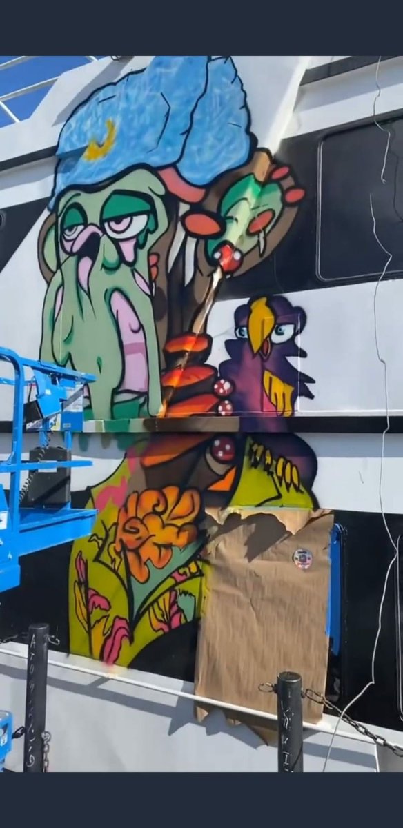 DragonsoftheW's tweet photo. Yo @BitApes_btc fam! My homie @MrAbundance33 is a MAYC owner and has his MAYC painted on a yacht in Miami!

He’s been thinking about getting a @BitApes_btc show him your favorite Bit Ape and tell him why he should get one in the comments! 👇 https://t.co/SsorQUnHMJ