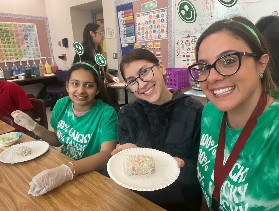 Miss_Foti's tweet photo. Just me and my lucky charms 🍀 This St. Patrick’s Day, we made cereal marshmallow treats out of Lucky Charms, listened to traditional Irish music and discussed Irish-American pastimes. https://t.co/Bzj5O3MWr4