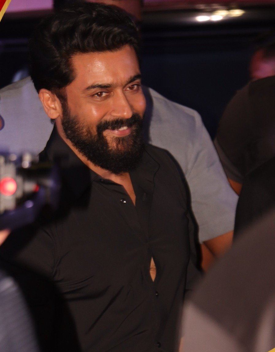 • Look ! 🤌❤️

@Suriya_offl ❤️‍🔥❤️‍🔥❤️‍🔥

#Suriya42 | #VikatanAwards