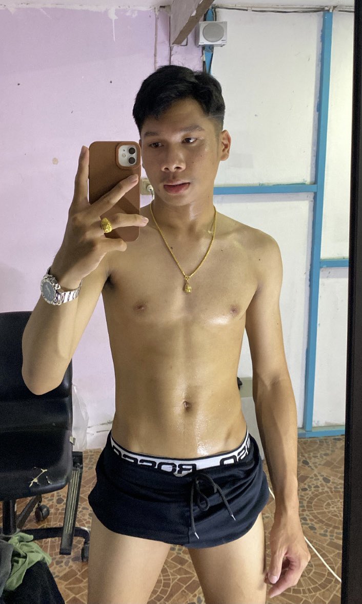 Danupon22's tweet photo. 62kg😗  แล้วพบกันที่ชลบุรี ชุดว่ายน้ำเก๋ๆ🤪#ชลบุรี #LGBTQ https://t.co/1BN3ij7bZ7