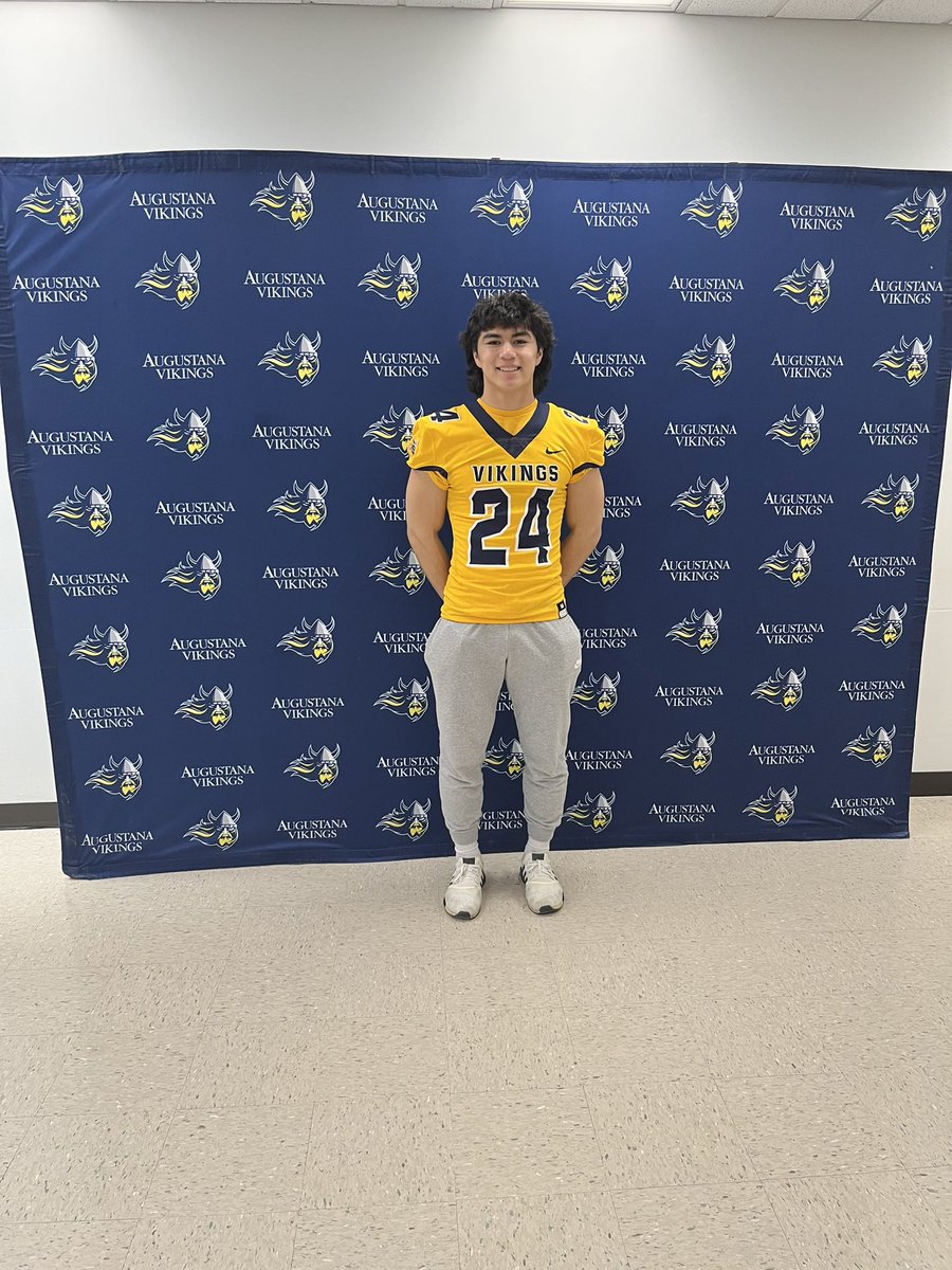 GabeKlatt24's tweet photo. Had a great time at Augustana last weekend! Big thanks to @CoachSipple and all the other coaches for the hospitality! https://t.co/bQ20t1yf7v
