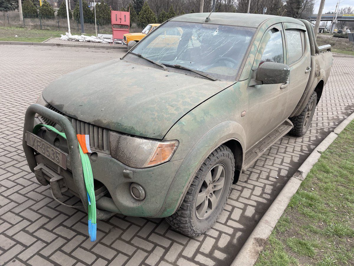 slovyanskasil's tweet photo. Зараз хочу попросити вашої допомоги з ремонтом корчів. Збираєм 225 254 гривень. Це багато, але дешевше, ніж 4 нових. При тому, що до Бахмута вони були в хорошому стані і постійно ганялись на то. Посилання на банку https://t.co/FJfFQWgEMg https://t.co/Ys7AoUYezF