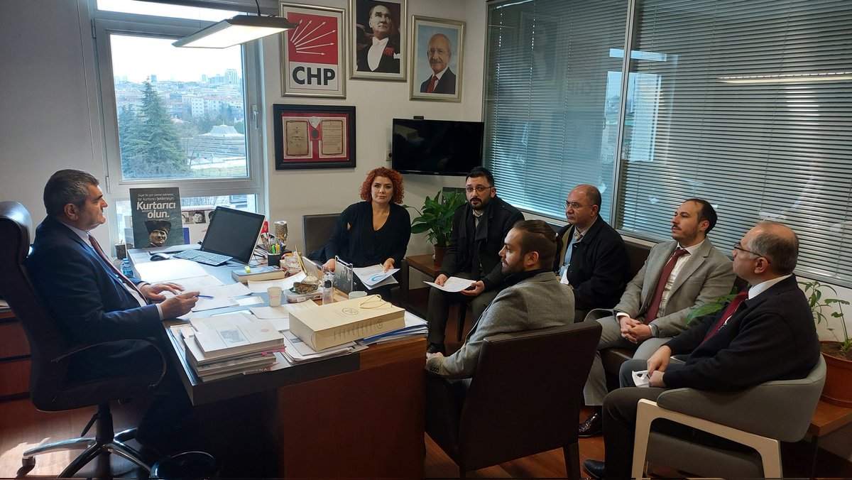 BanuYld64752466's tweet photo. @hekimsen 
Saĝlık komisyonunda HEKİM SENDİKASI olarak sadece HEKİMSEN vardı.
İyiki Hekimsen var, iyiki Hekimsenliyiz.
Hekimlikten men edilme gibi hayati bir konunun karar verildiği komisyonda diğer hekim sendikalarınında hazır bulunmasını ve beraber mücadele etmeyi beklerdik. https://t.co/ifqs5X0Juj