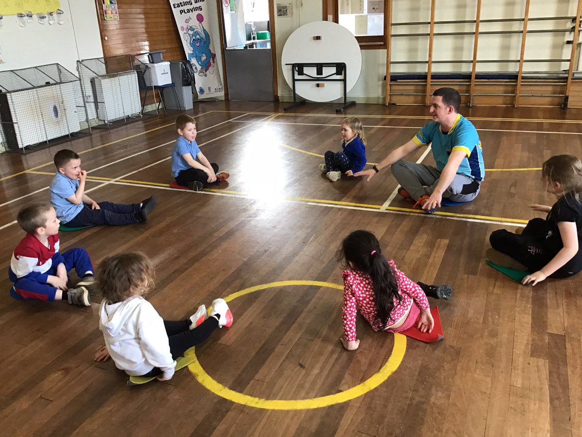 Avonbridgenurse's tweet photo. A fun, active day today starting with‘Song and Rhyme Time’. We had Sticky Kids at our wee people’s request and our big people joined in too! After our usual explore in the garden with lots of climbing and football, we finished the day with our Enjoy-a-ball class #MyActiveWorld https://t.co/JTHudnwq10