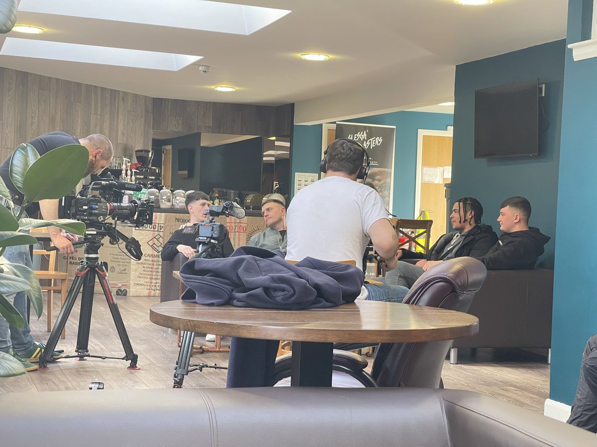 GlesgaRoasters's tweet photo. Amazing to meet with author and presenter @G_Armstrong21 & do some filming with @TernTelevision about gangs, drugs, crime & how Glesga Roasters & faith brings redemption. Watch out for the BBC documentary coming real soon. #pathwaystotransformation #LoveCoffeeLovePeople https://t.co/inH5Q8S7QZ