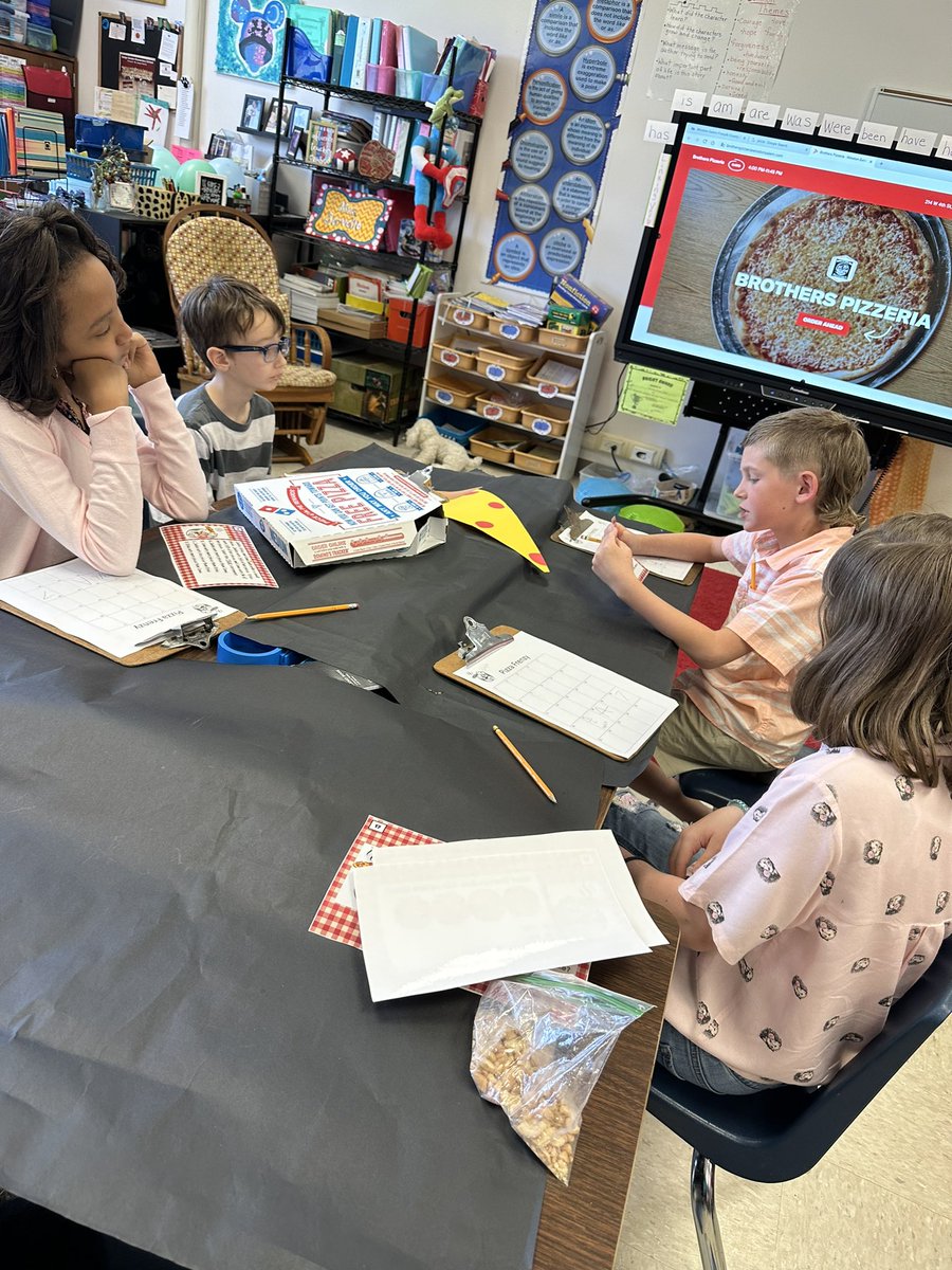 HildaServello's tweet photo. Wednesday we reviewed all things fraction! Our class became a Fraction Frenzy pizzeria. @SedgeGardenES https://t.co/1ovT75xRET